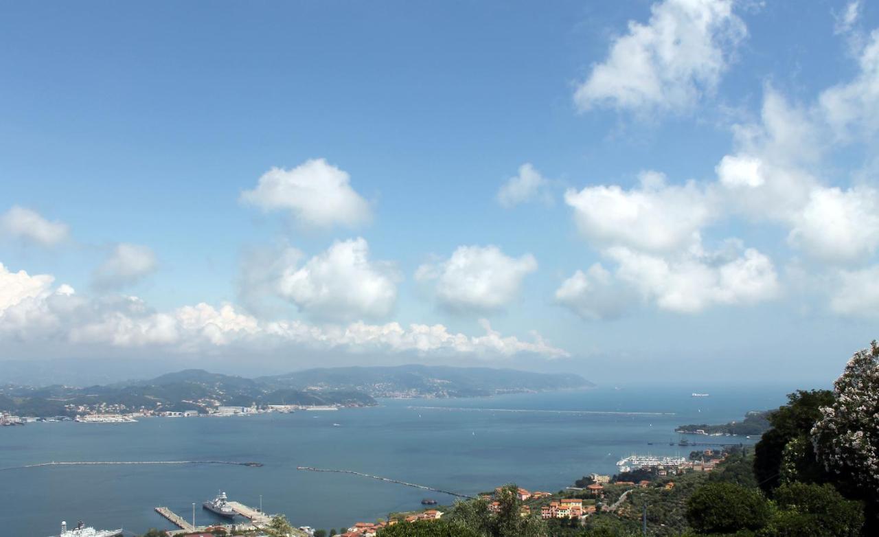 Agriturismo Terrazza Sul Golfo - Il Casale لا سبيتسْيا المظهر الخارجي الصورة